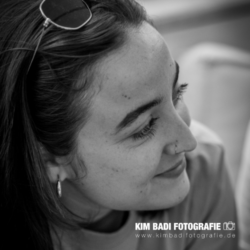 Kim Badi - Portraitfotografie - schwarz weiß