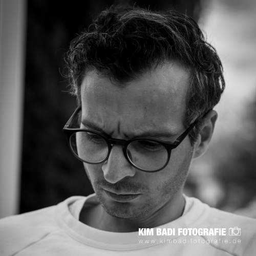 Kim Badi - Portraitfotografie - schwarz weiß